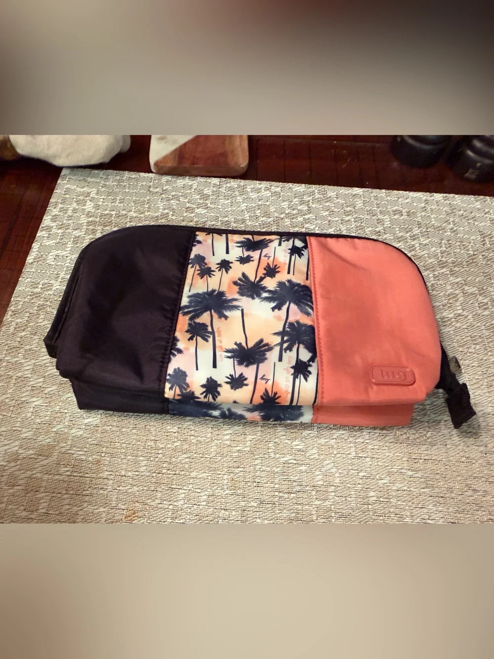 Lug flash travel cosmetic case tropical palms NEW